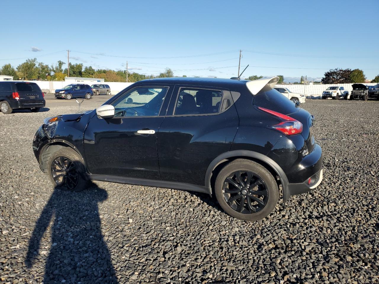 2017 Nissan Juke S - Фото 2