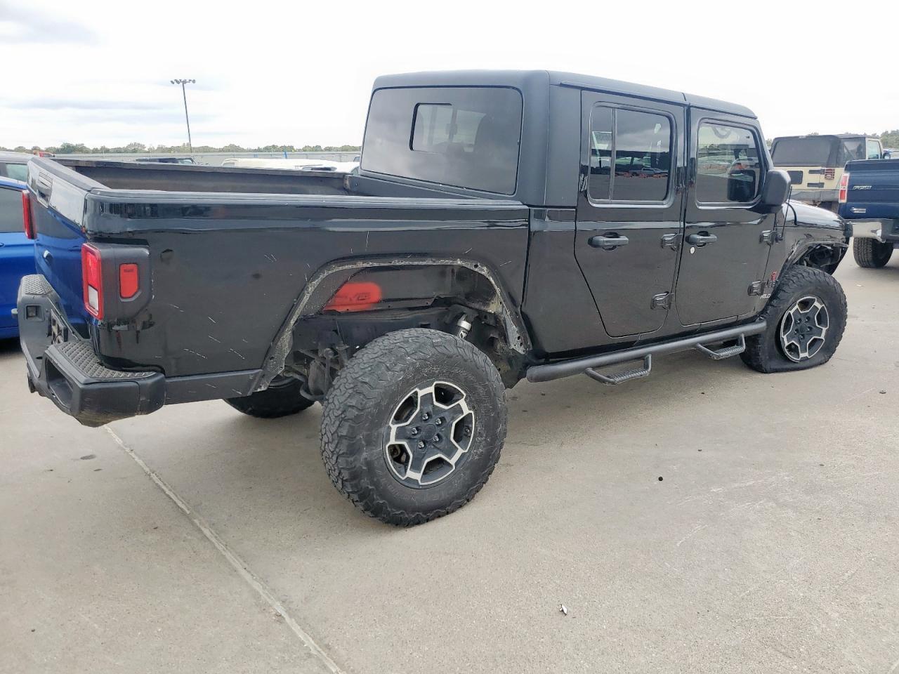 2020 Jeep Gladiator Sport - Фото 3