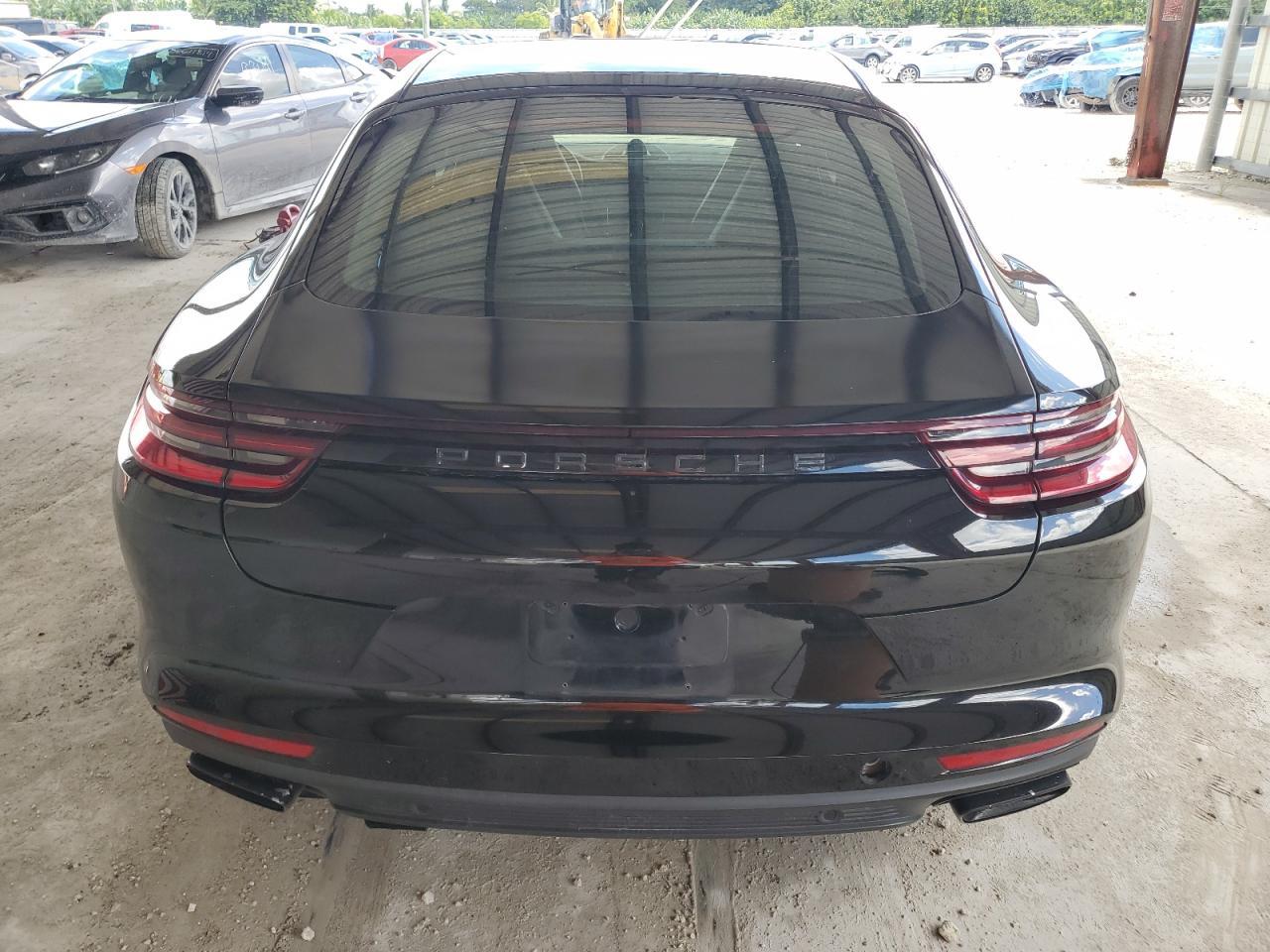 2018 Porsche Panamera 4 - Фото 6