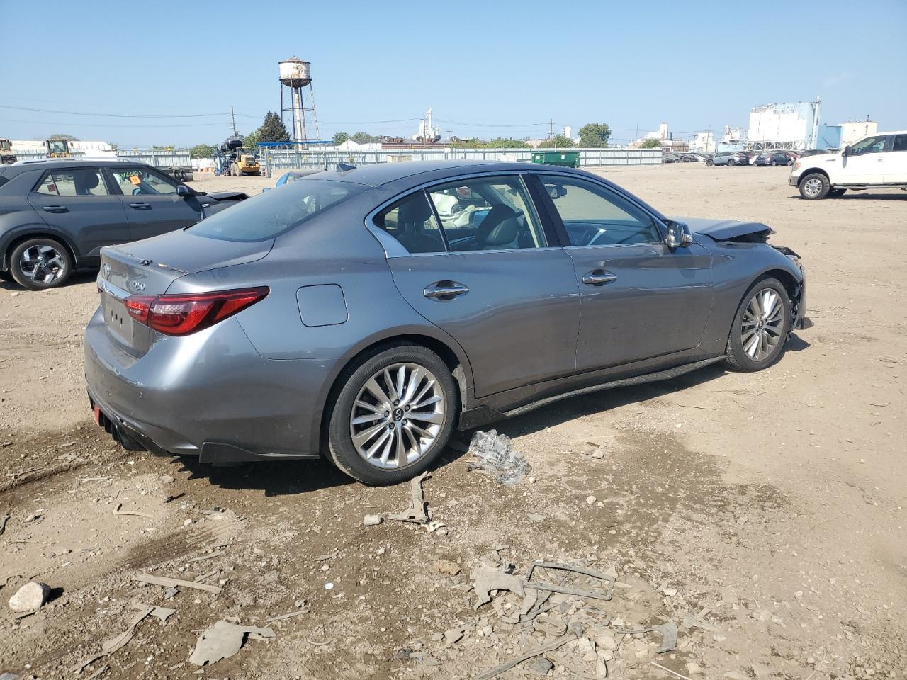 2021 Infiniti Q50 Luxe - Фото 3
