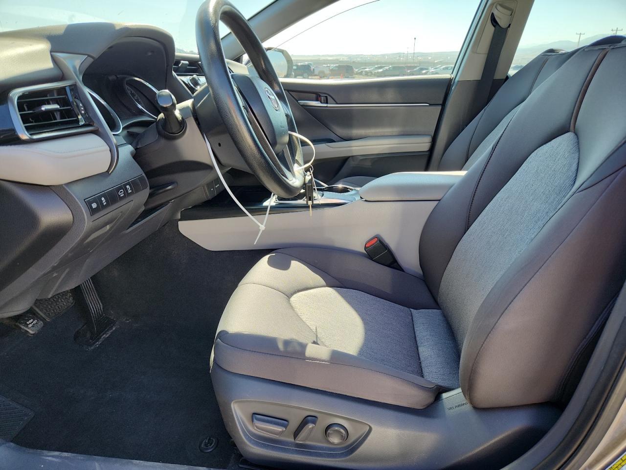 2020 Toyota Camry Le - Image 7