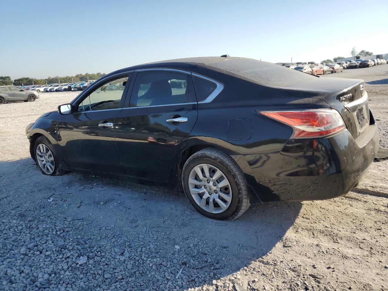 2015 Nissan Altima 2.5 - Фото 2