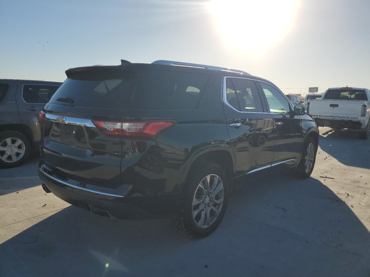 2019 Chevrolet Traverse Premier - Image 3