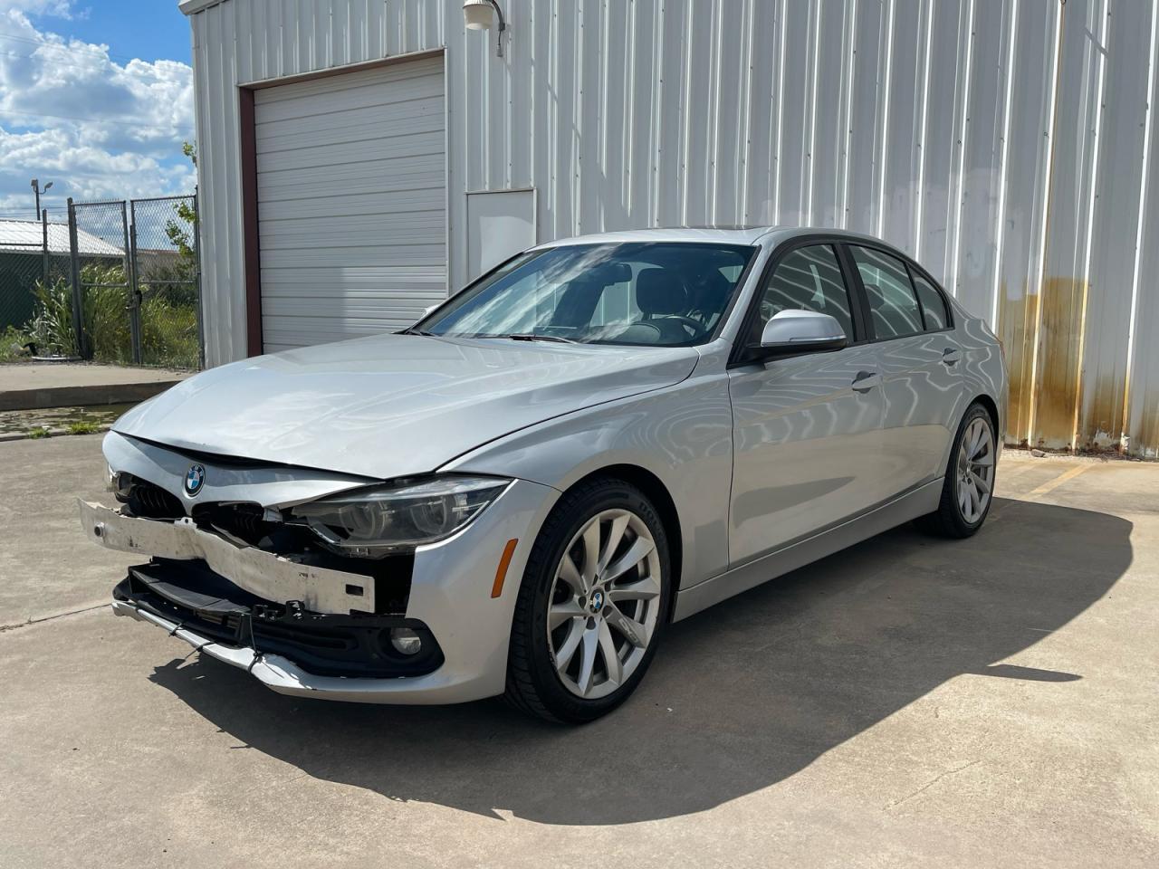 2018 BMW 320 I - Image 2