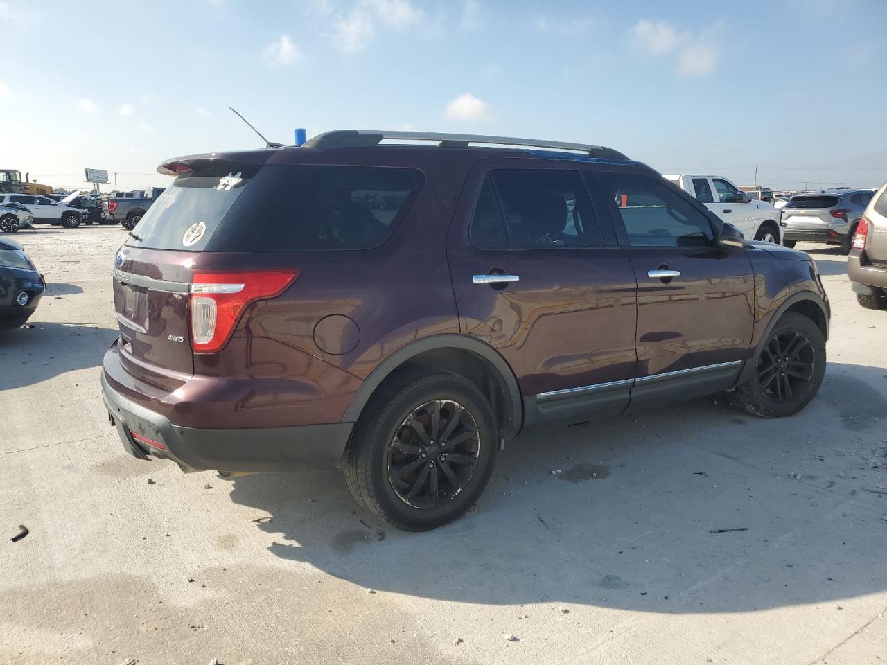 2011 Ford Explorer Xlt - Фото 3