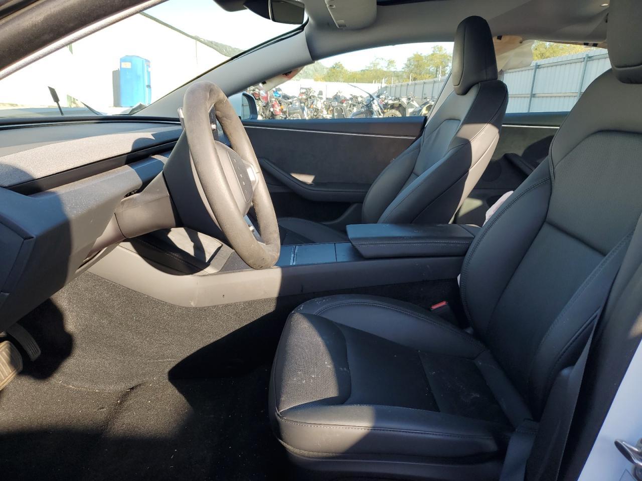 2024 Tesla Model 3 - Фото 7