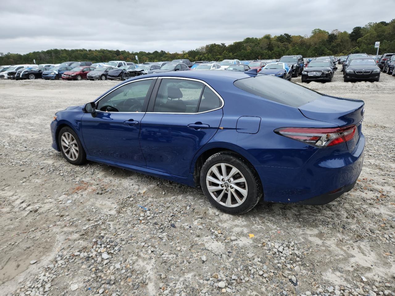 2023 Toyota Camry Le - Фото 2