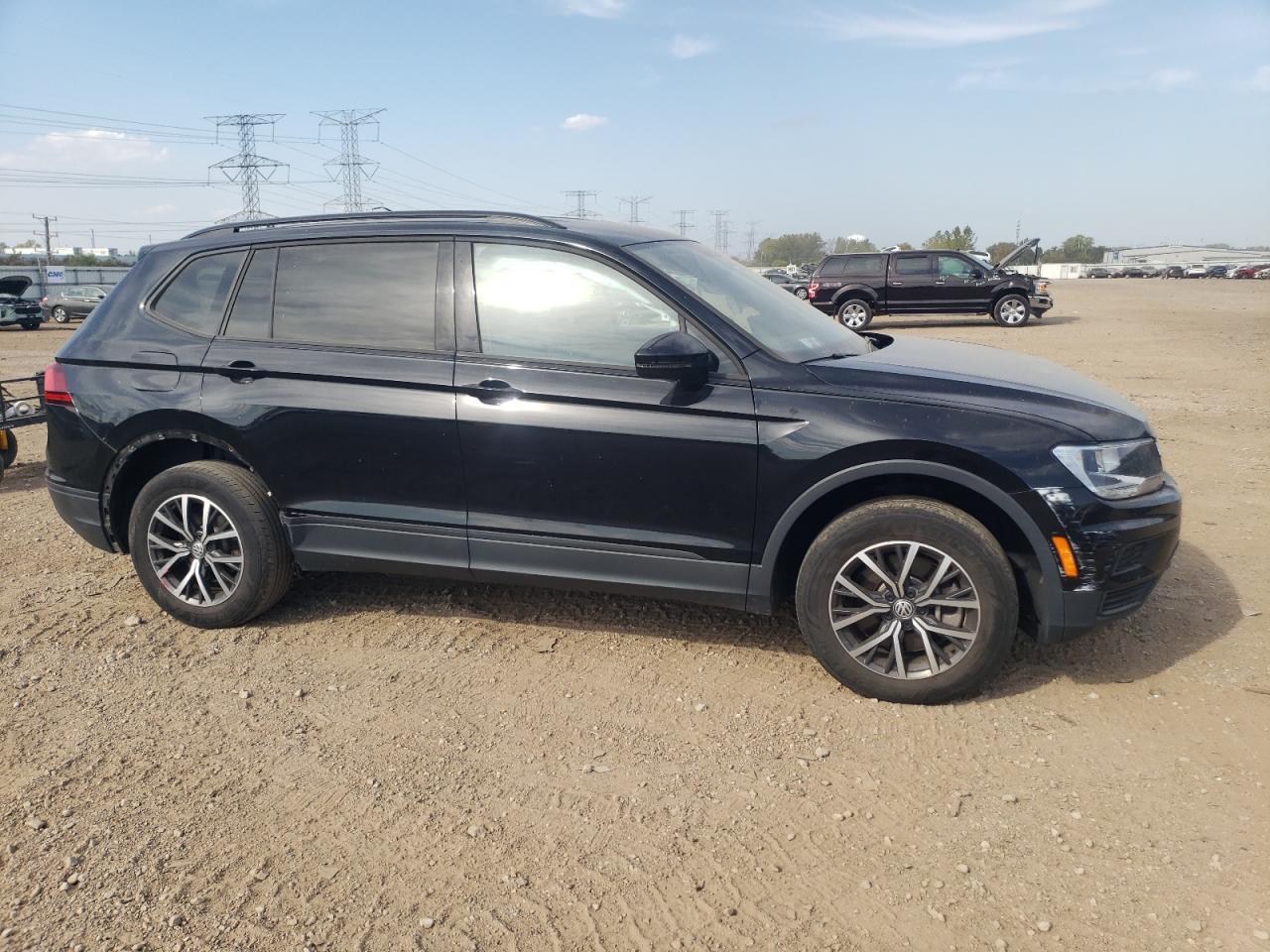 2021 Volkswagen Tiguan S - Фото 4