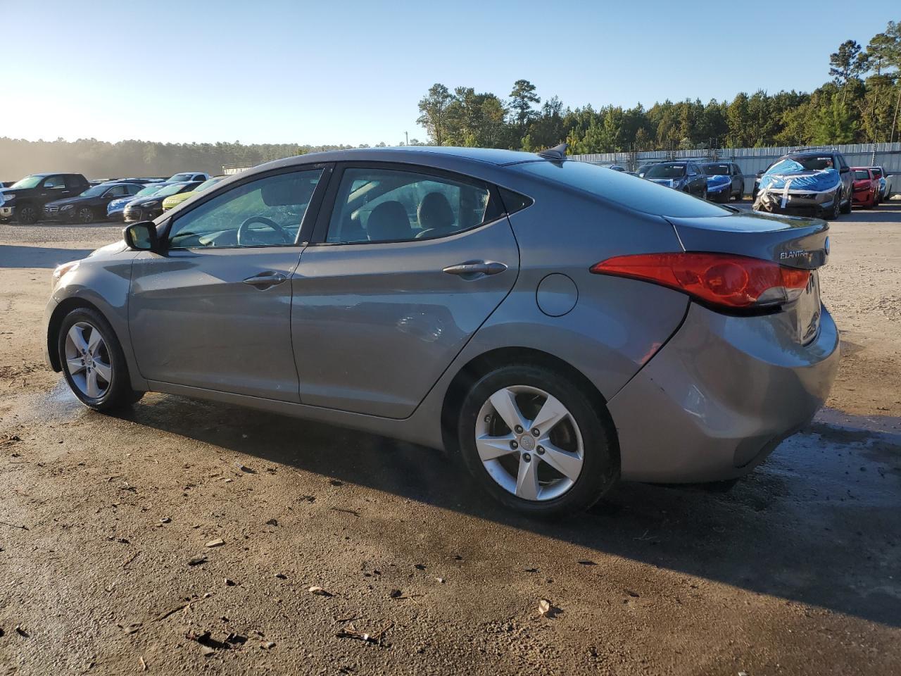 2013 Hyundai Elantra Gls - Фото 2