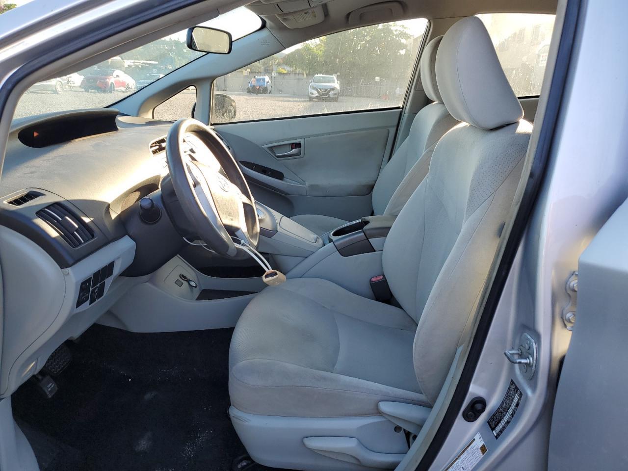 2014 Toyota Prius - Фото 7