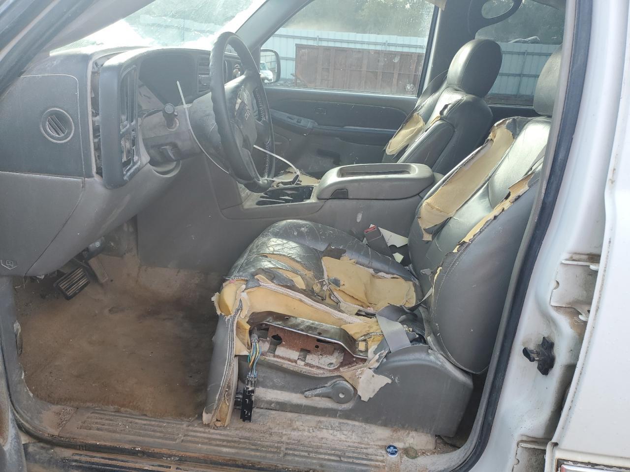 2003 GMC Yukon - Image 7