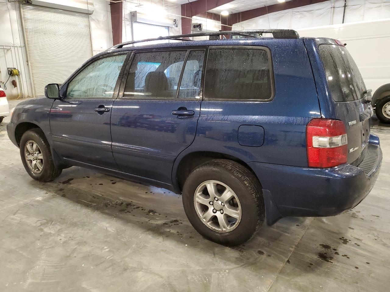 2005 Toyota Highlander Limited - Image 2