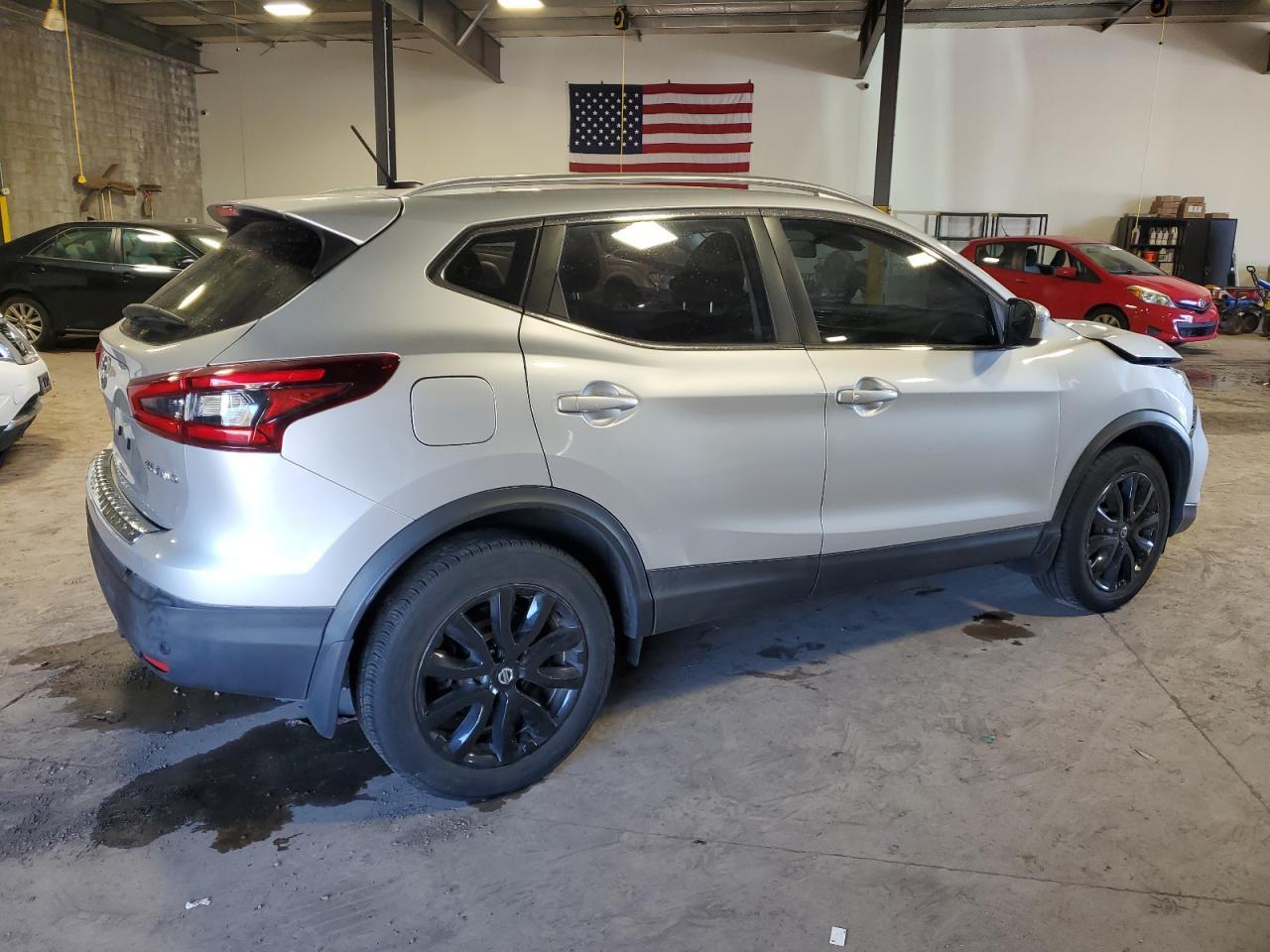 2020 Nissan Rogue Sport S - Фото 3