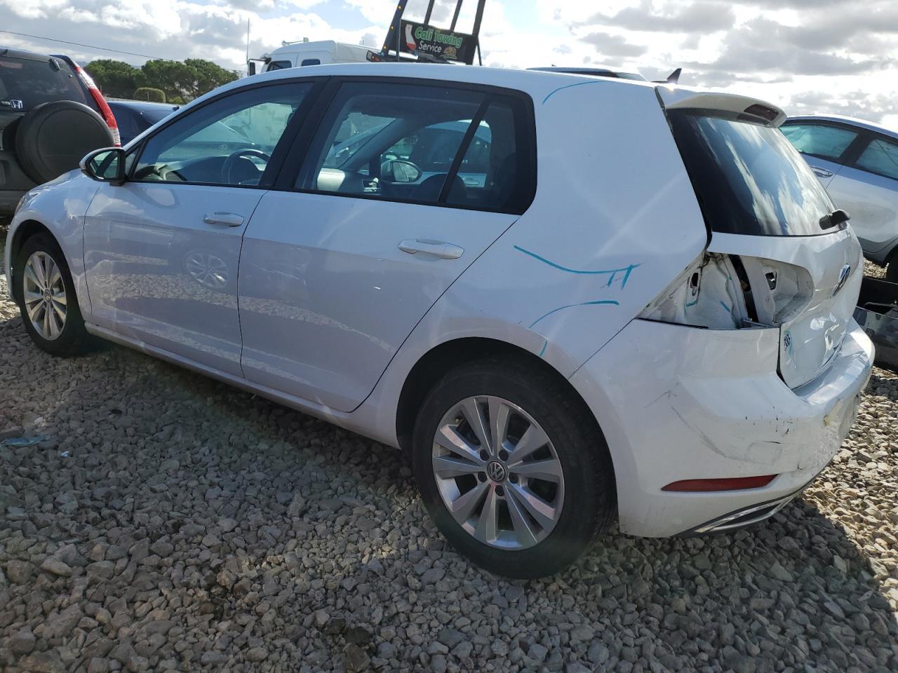 2021 Volkswagen Golf - Image 2