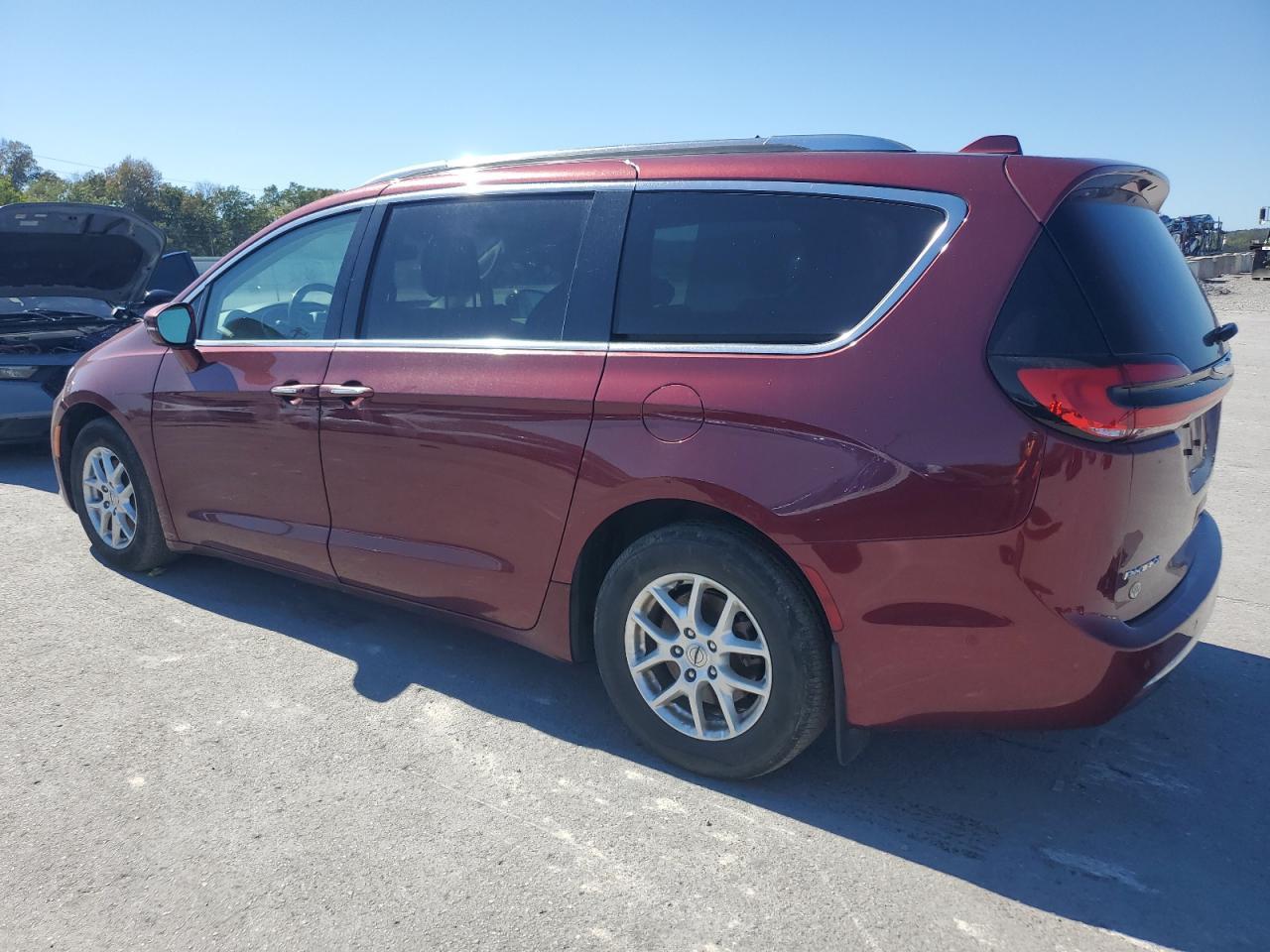 2021 Chrysler Pacifica Touring L - Фото 2