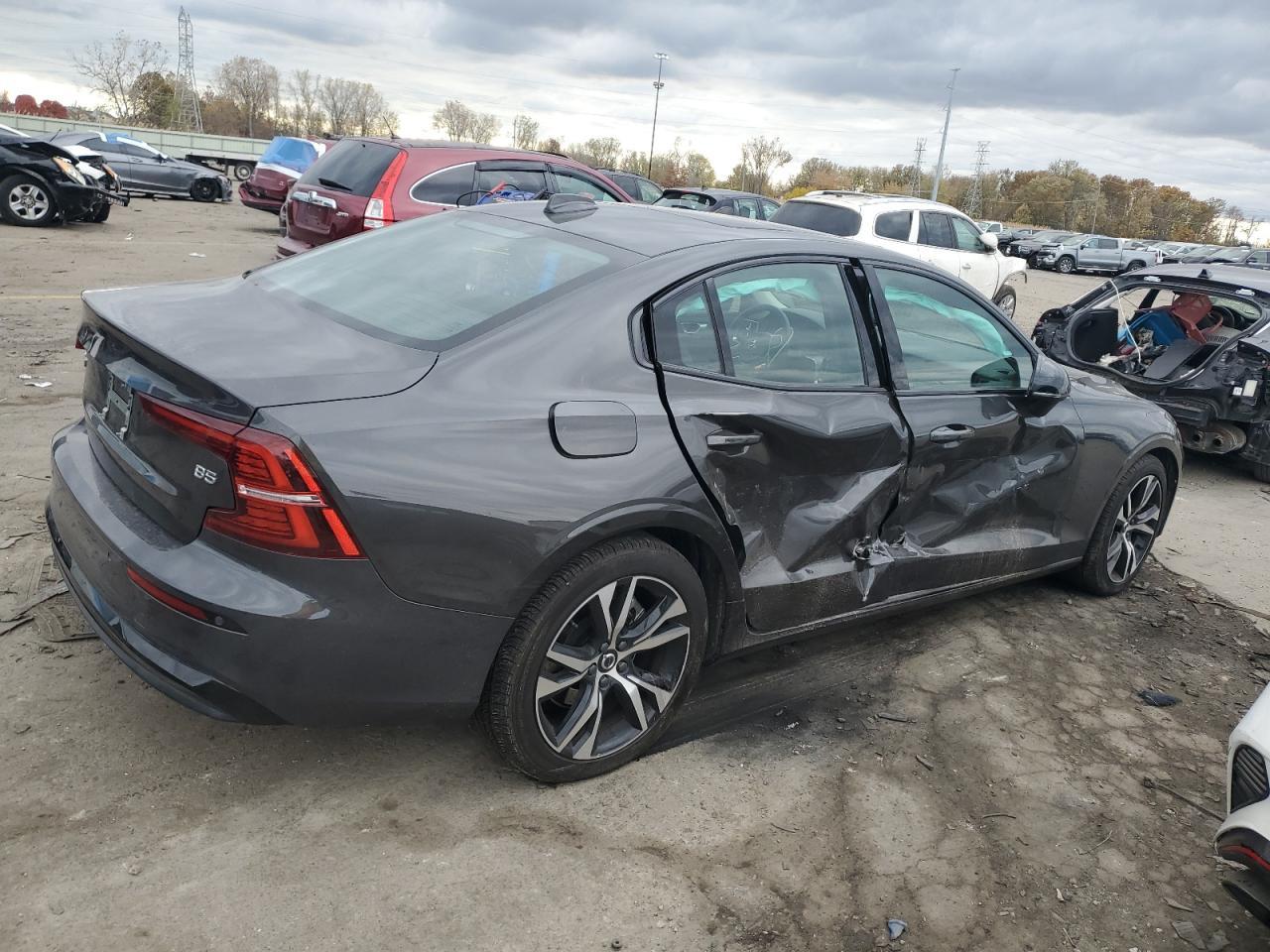 2024 Volvo S60 Core - Фото 3