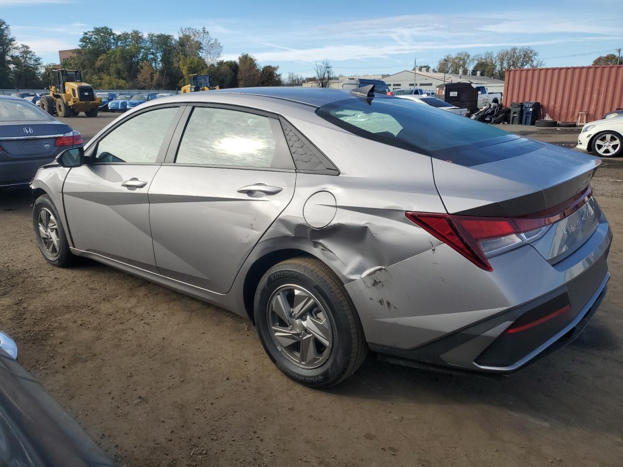 2025 Hyundai Elantra Se - Фото 2