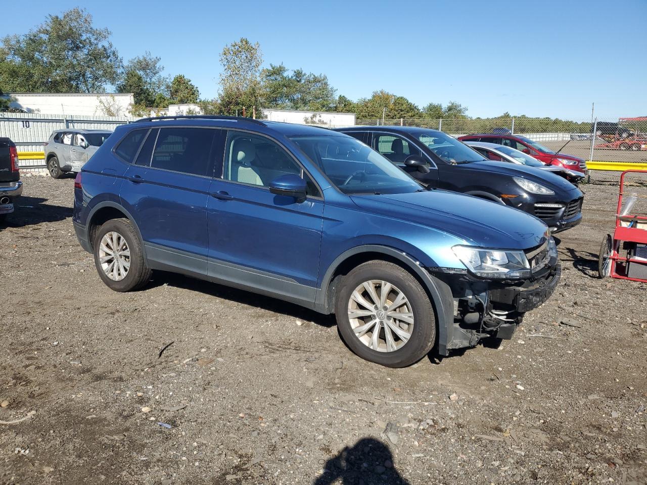 2020 Volkswagen Tiguan S - Image 4