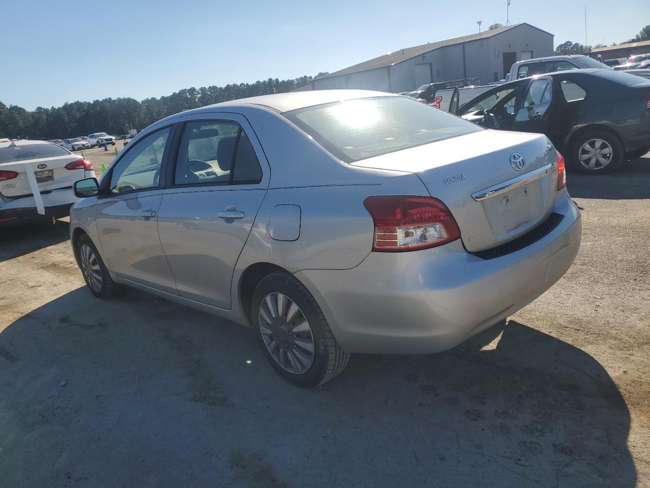 2008 Toyota Yaris - Image 2