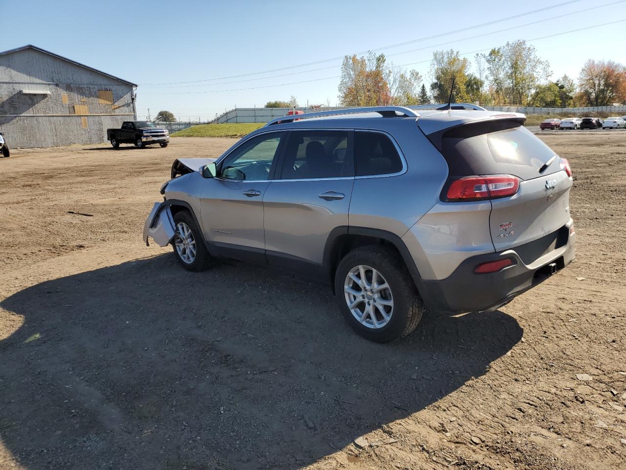 2016 Jeep Cherokee Latitude - Фото 2