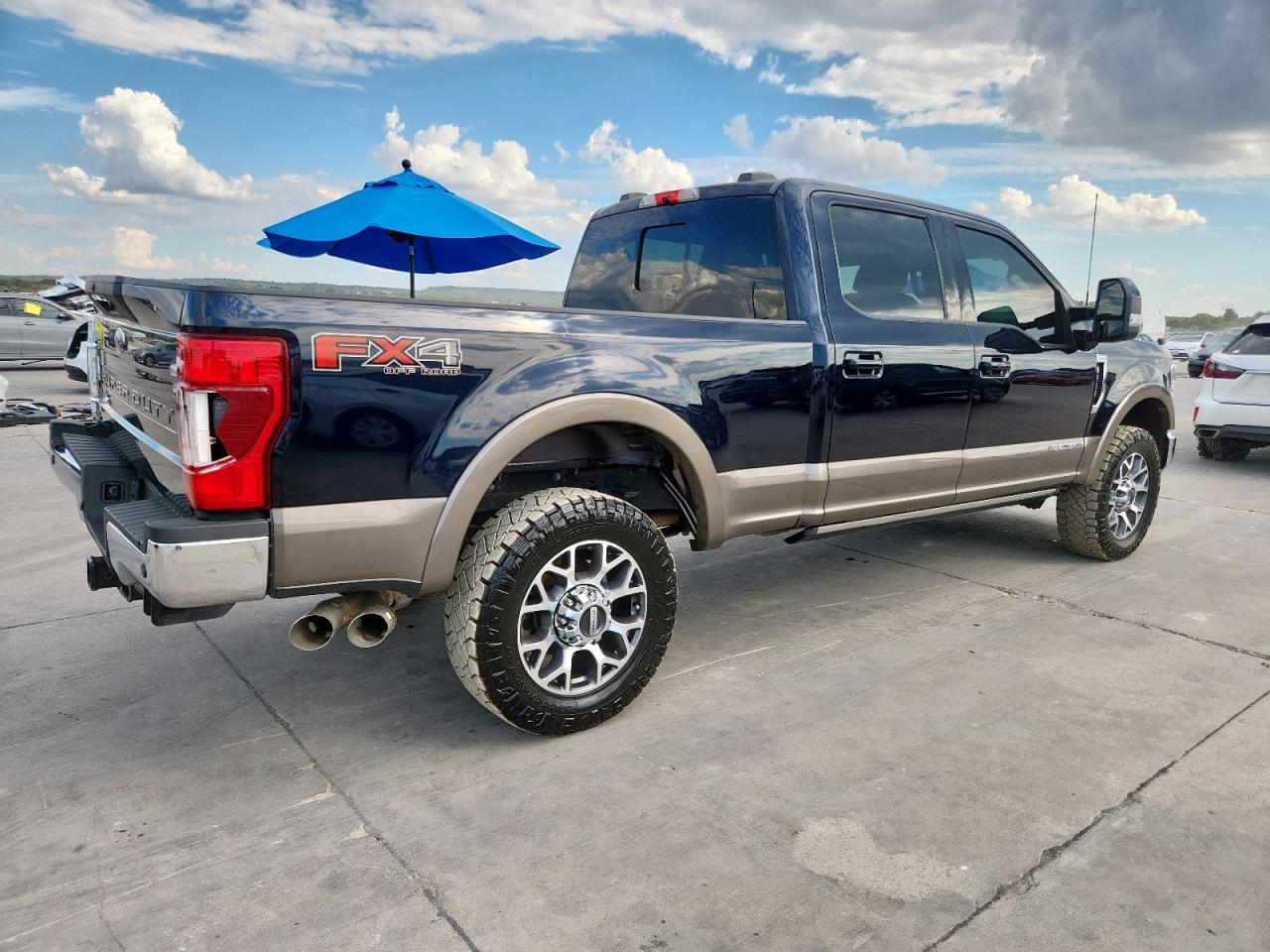2022 Ford F250 Super Duty - Фото 3