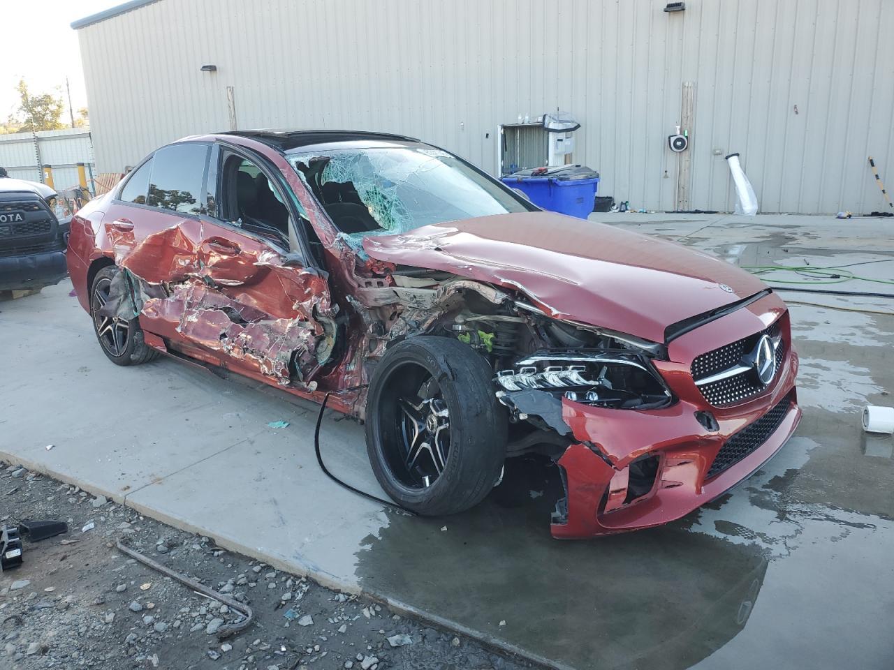 2020 Mercedes-Benz C 300 4Matic - Фото 4