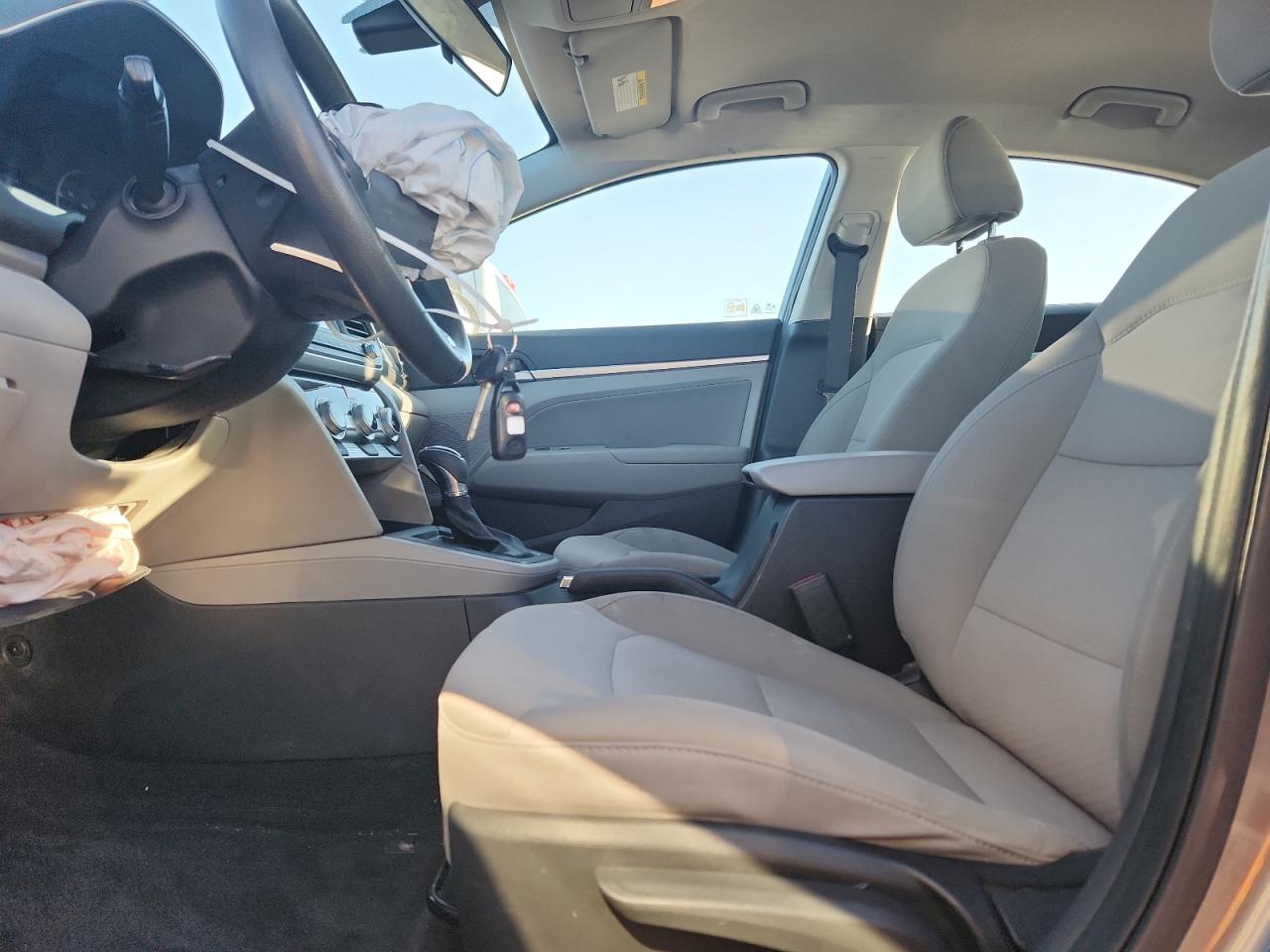 2019 Hyundai Elantra Sel - Image 7