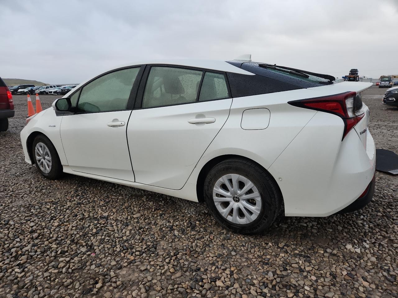 2020 Toyota Prius L - Фото 2