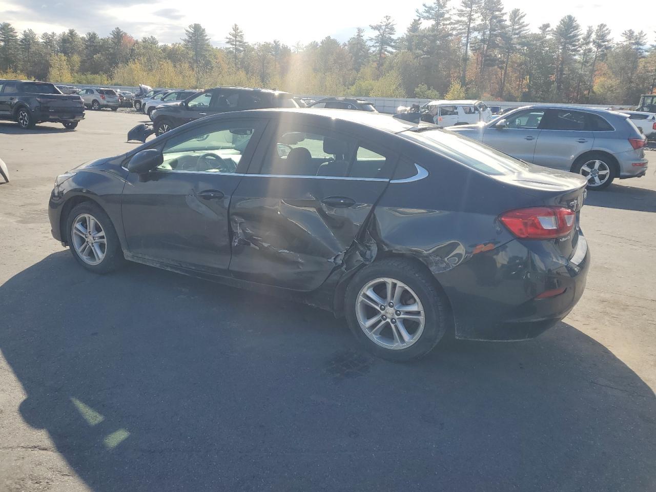 2018 Chevrolet Cruze Lt - Фото 2