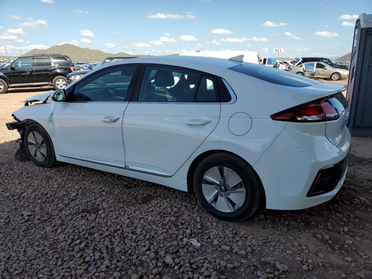 2020 Hyundai Ioniq Se - Фото 2