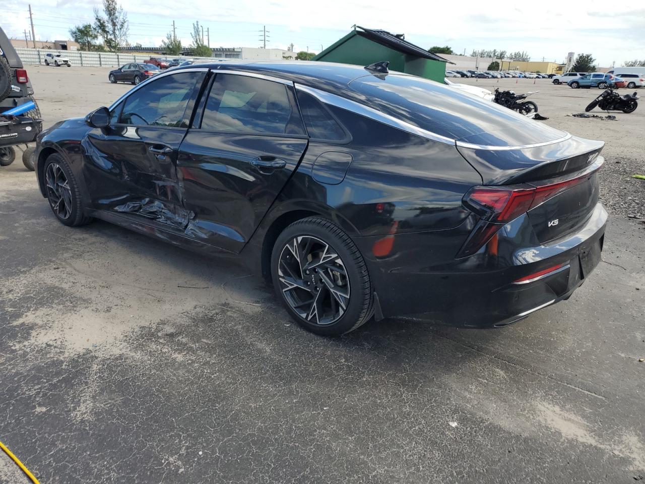 2025 Kia K5 Gt Line - Фото 2