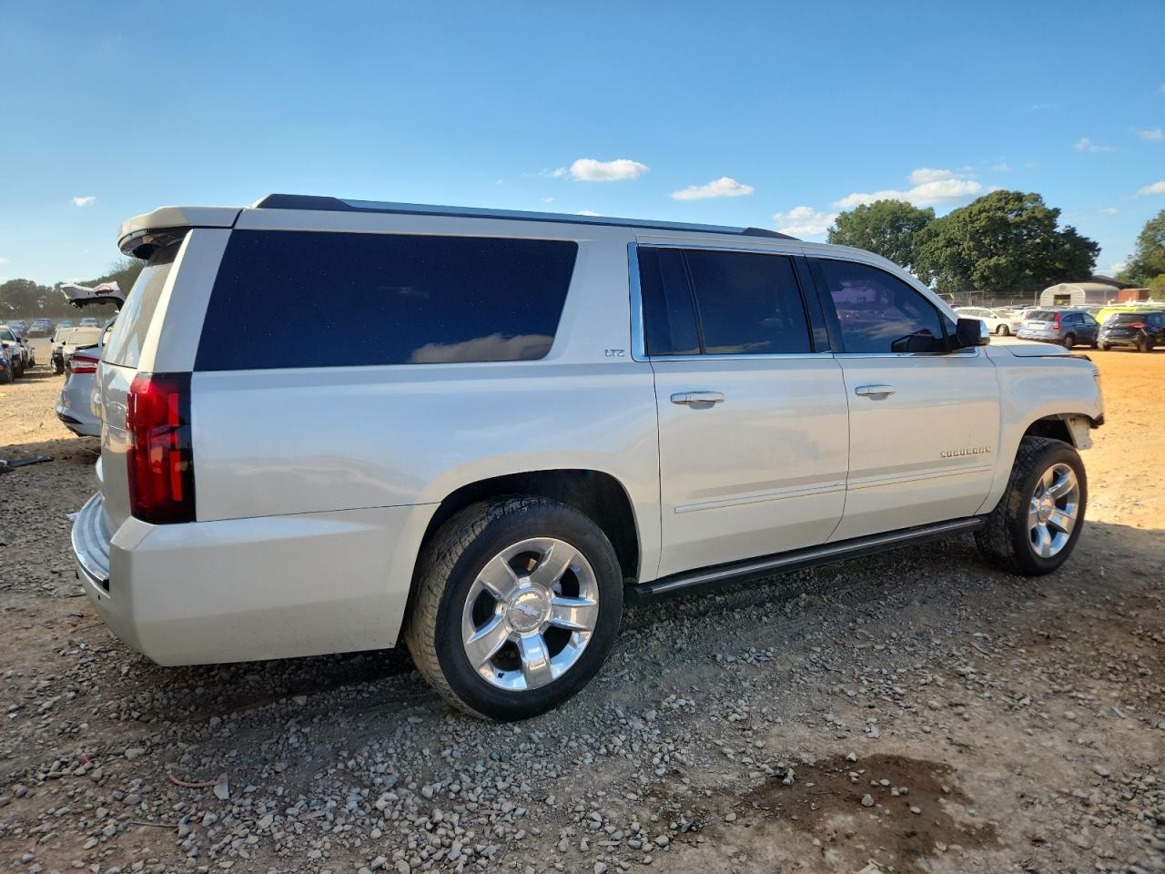 2015 Chevrolet Suburban C1500 Ltz - Фото 3