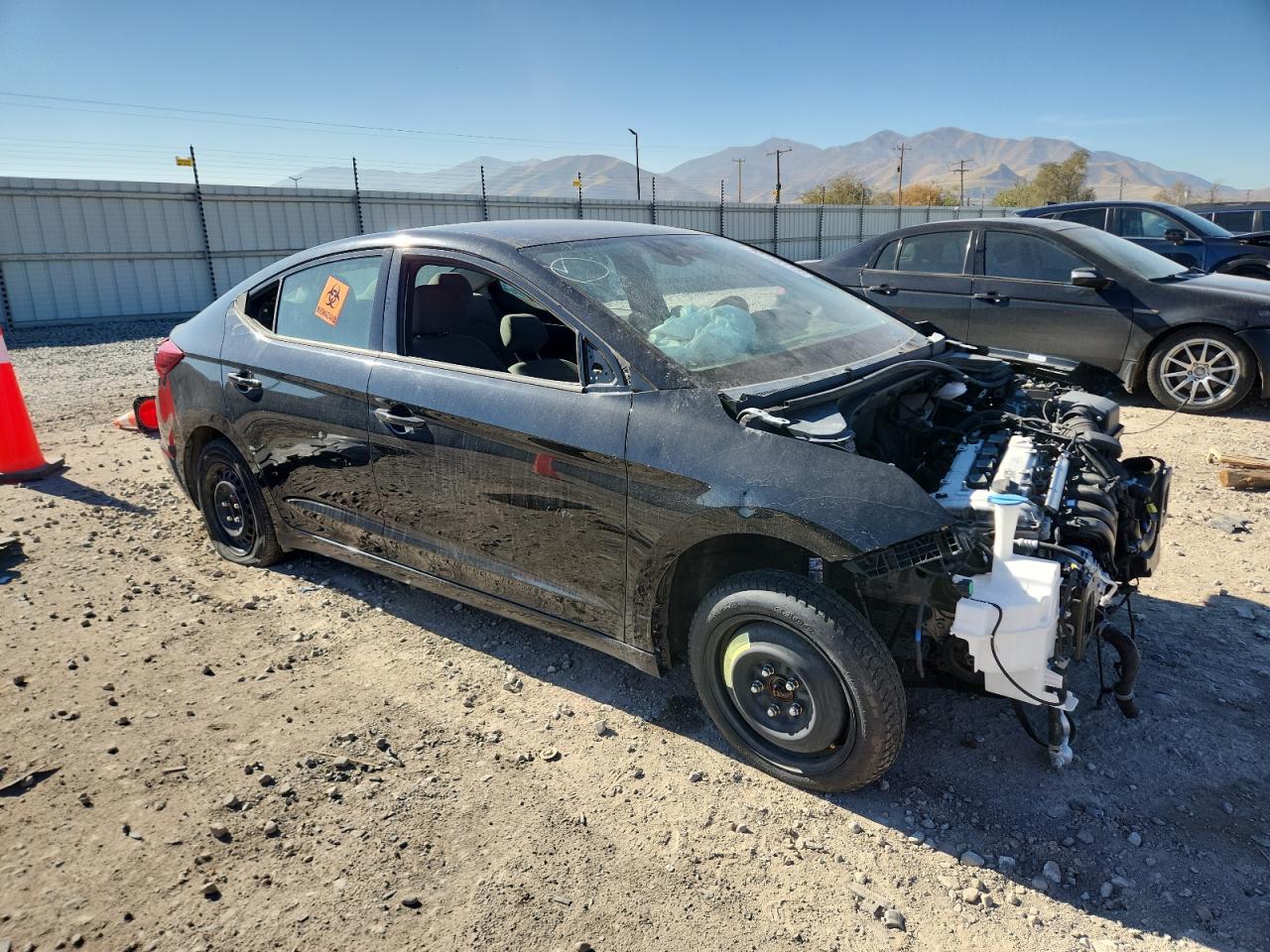 2020 Hyundai Elantra Se - Image 4