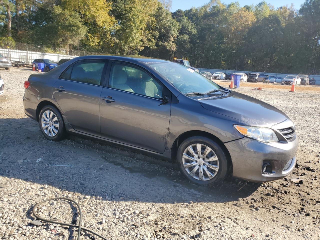 2013 Toyota Corolla Le - Фото 4