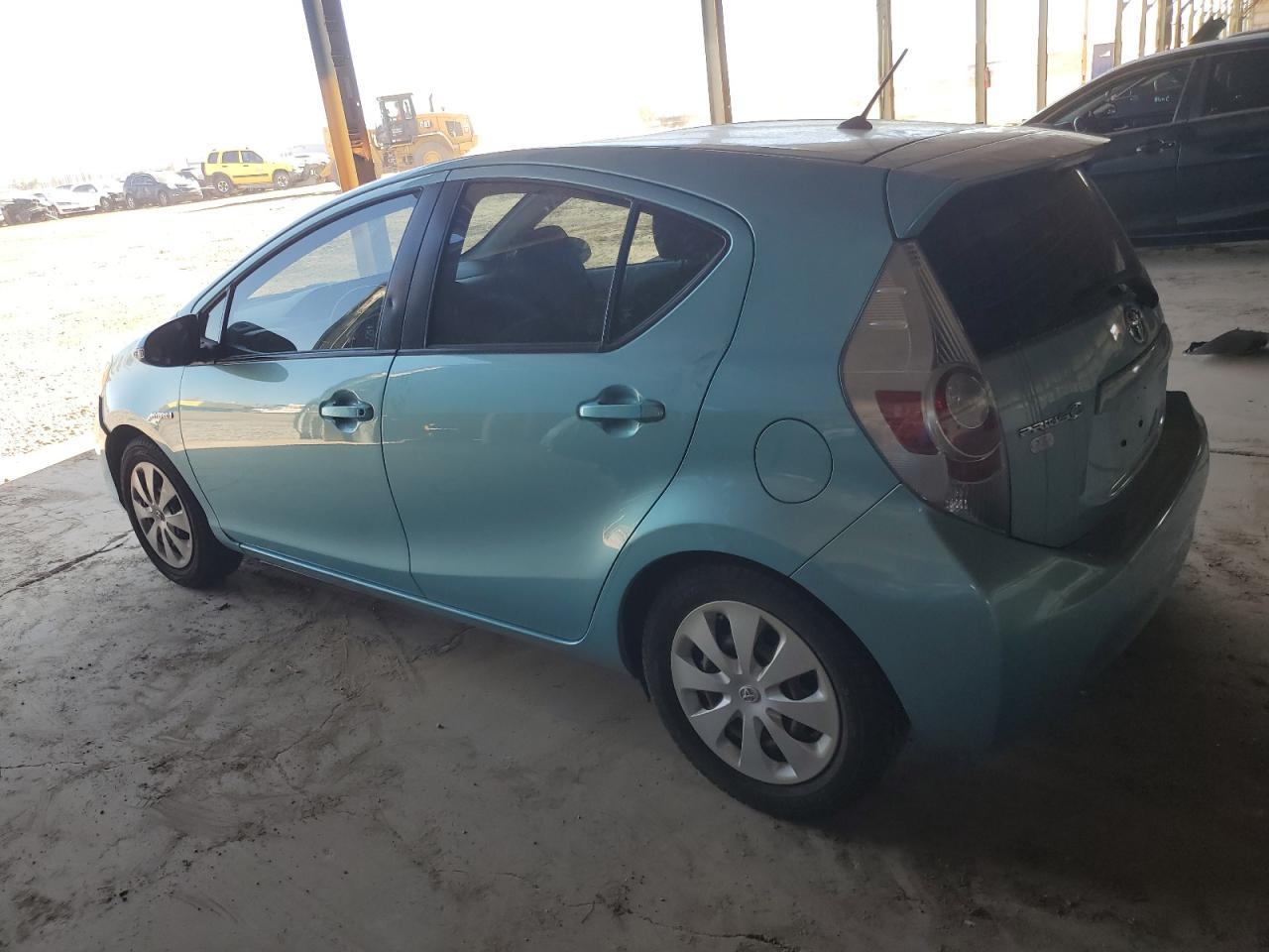 2013 Toyota Prius C - Фото 2