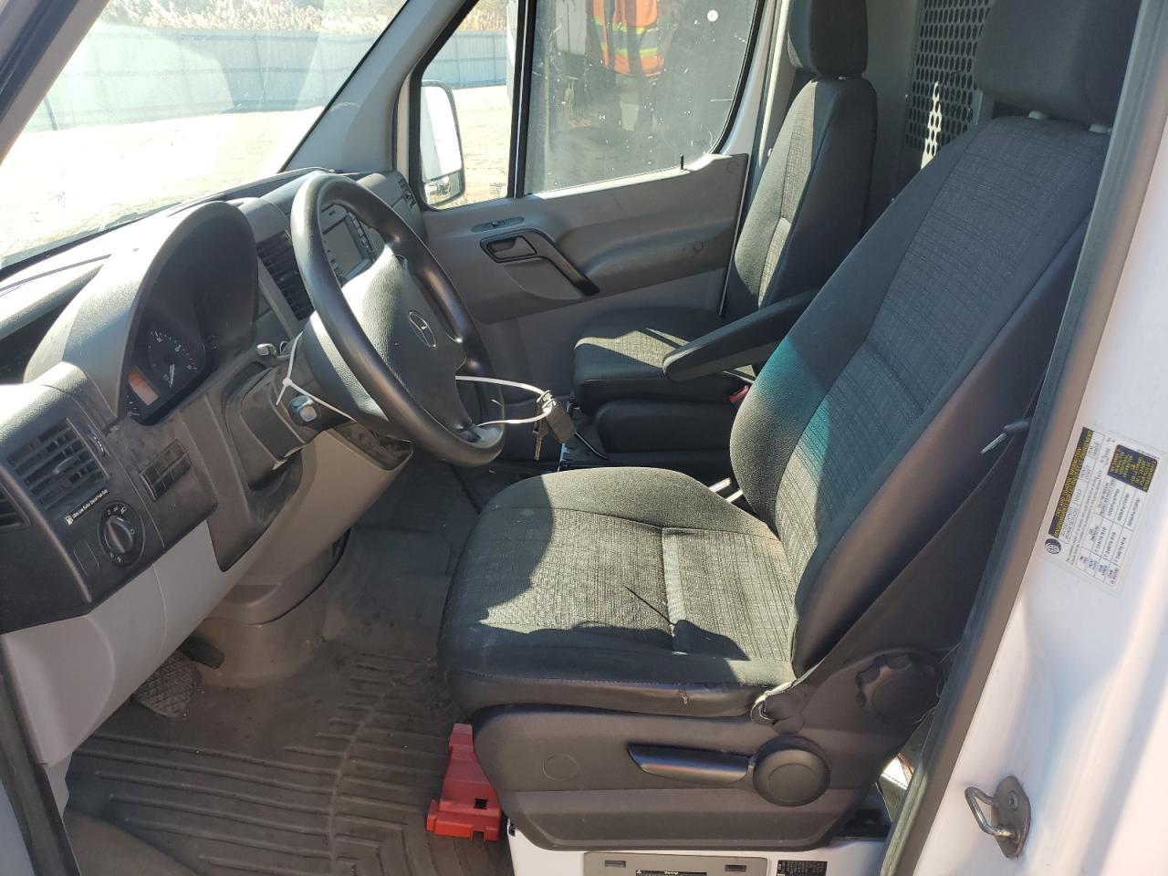 2014 Mercedes Benz Sprinter Utility / Service Van - Image 7