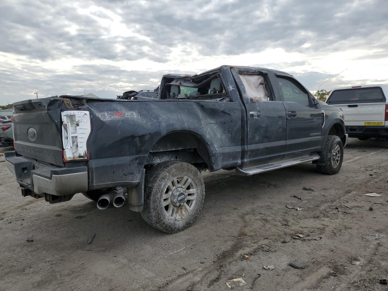 2017 Ford F250 Super Duty - Фото 3