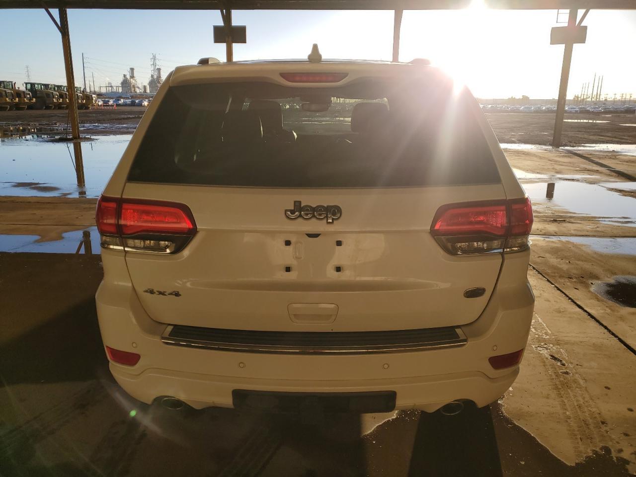 2020 Jeep Grand Cherokee Overland - Фото 6
