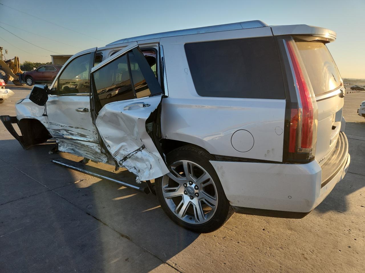 2019 Cadillac Escalade Premium Luxury - Image 2