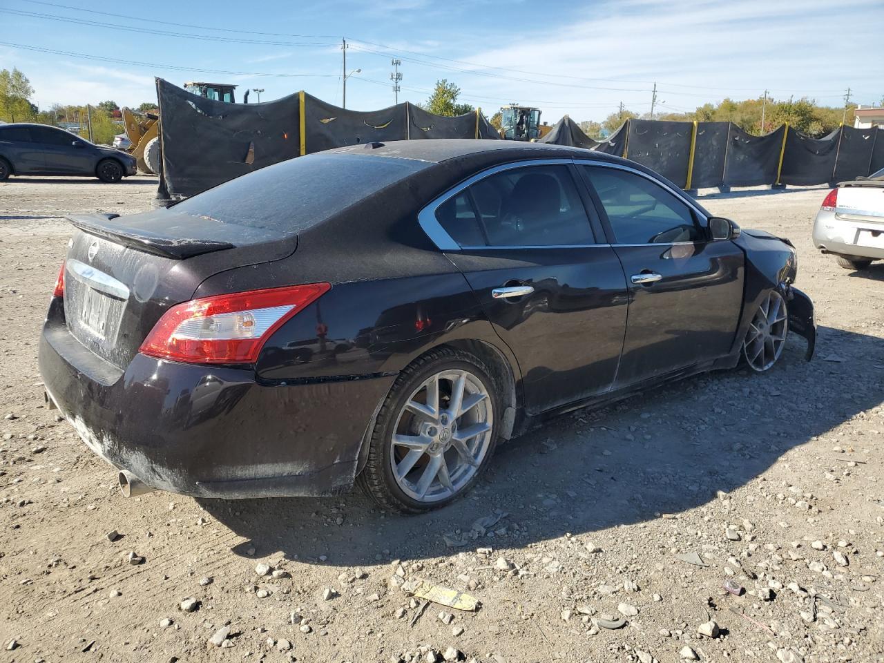 2010 Nissan Maxima S - Фото 3