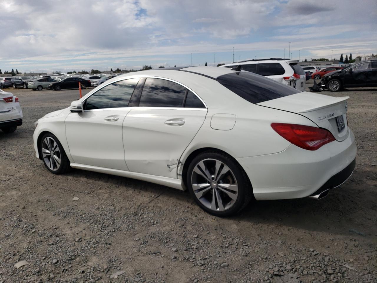 2015 Mercedes-Benz Cla 250 4Matic - Фото 2
