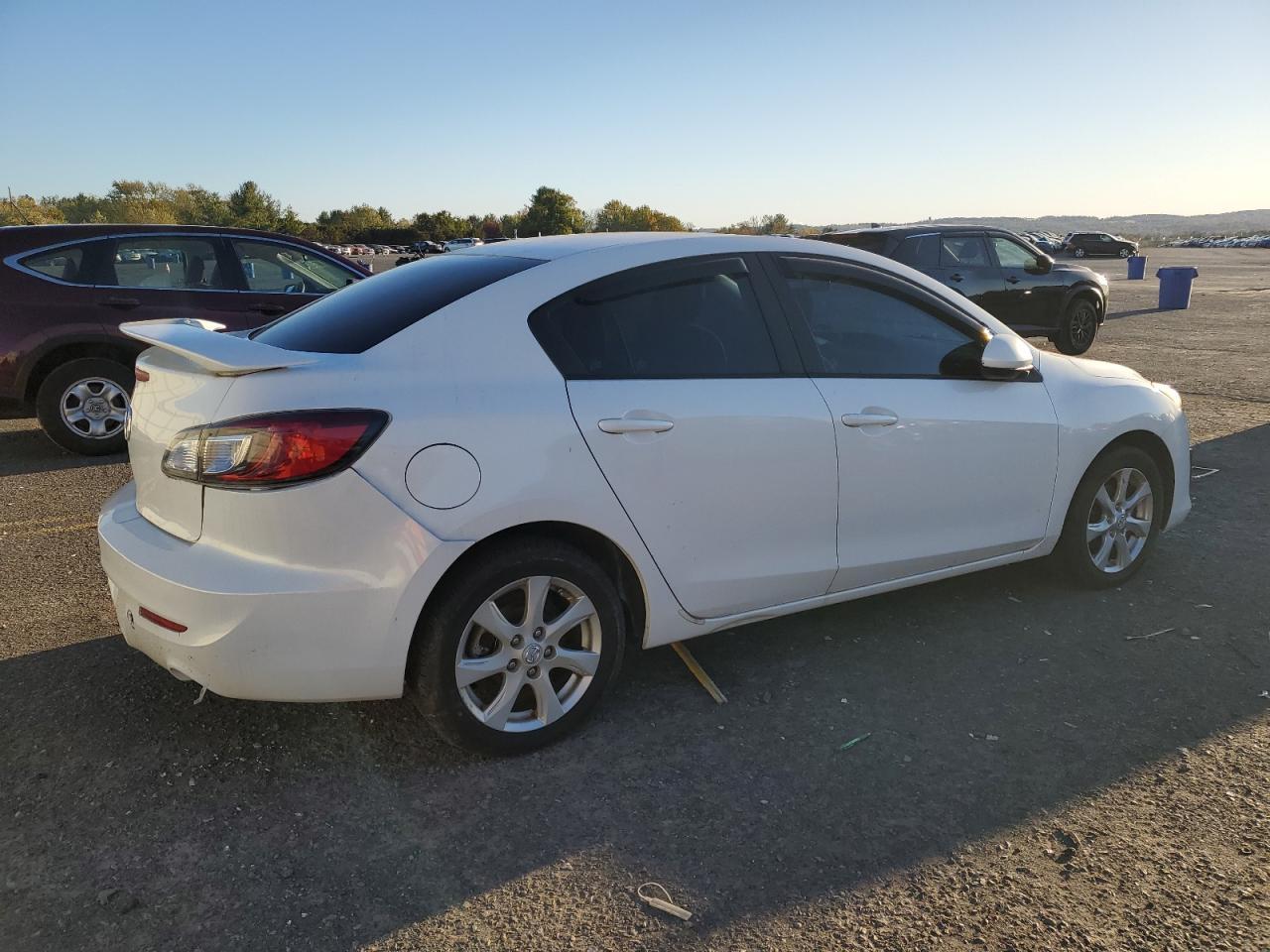 2010 Mazda 3 I - Image 3