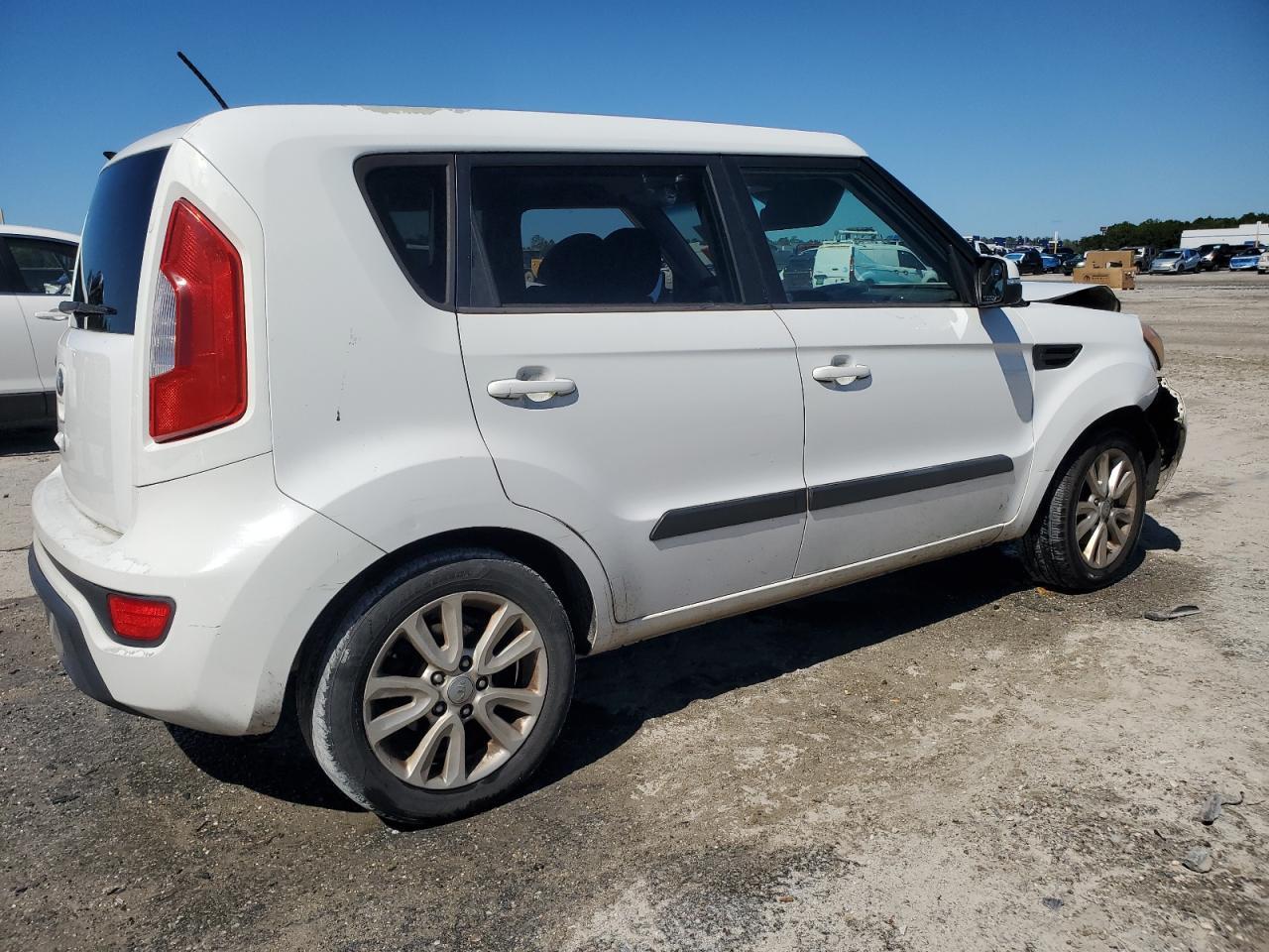 2013 Kia Soul + - Фото 3
