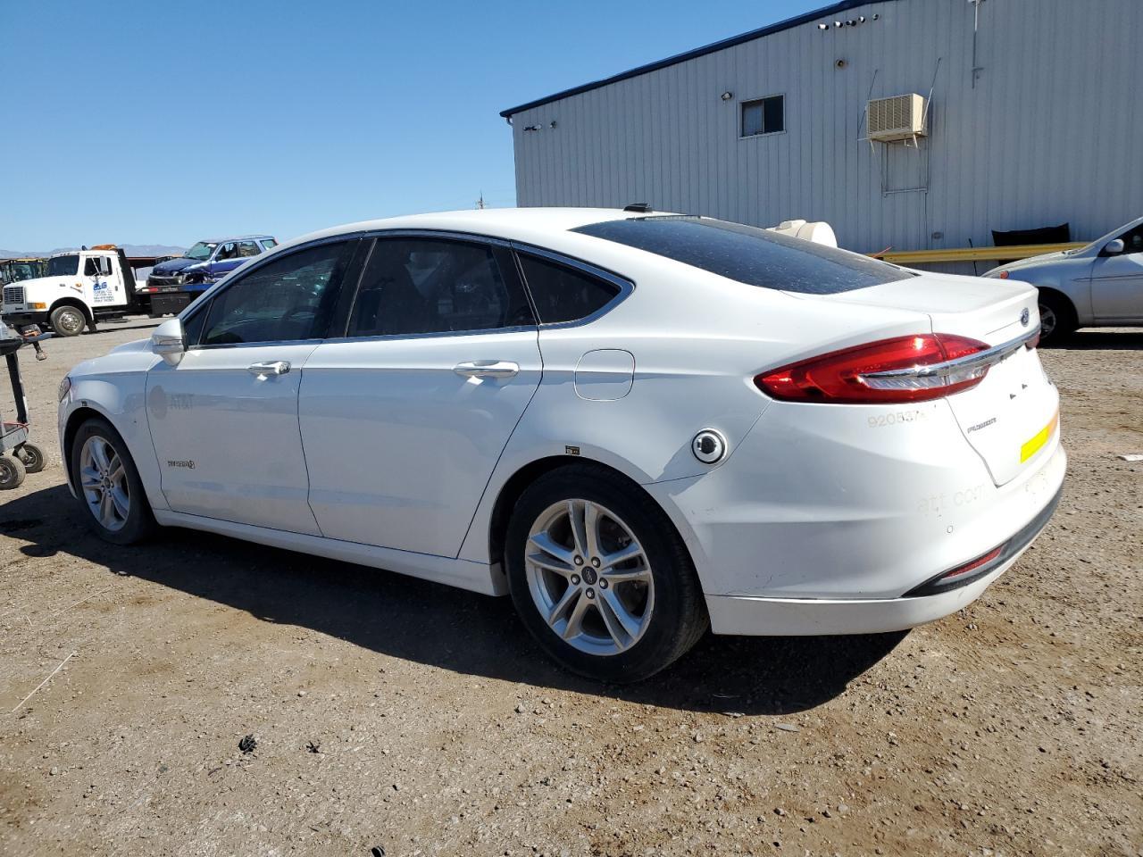 2018 Ford Fusion Se Hybrid - Image 2