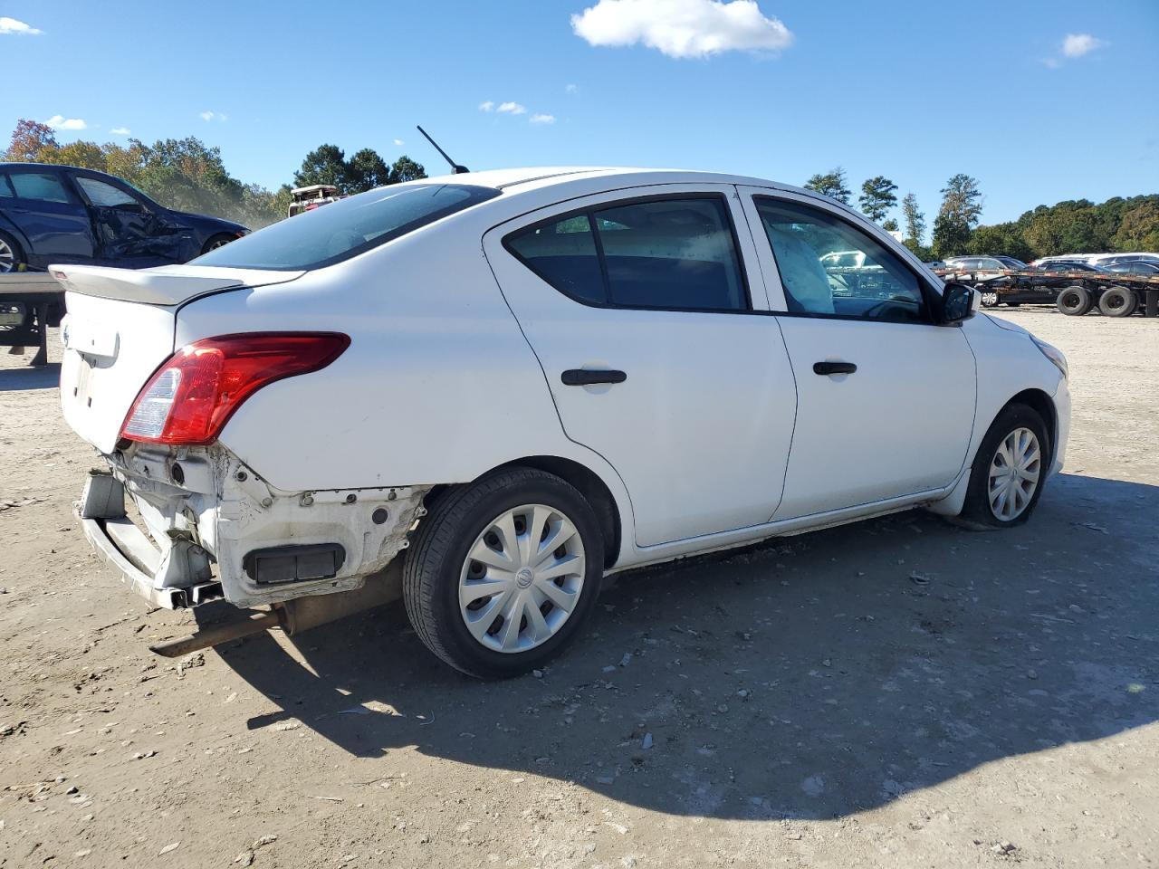 2018 Nissan Versa S - Фото 3