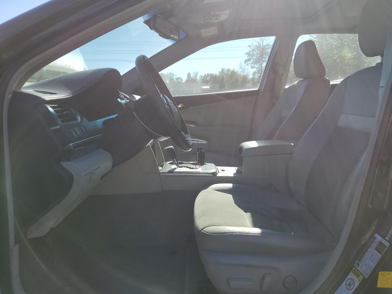 2012 Toyota Camry - Фото 7