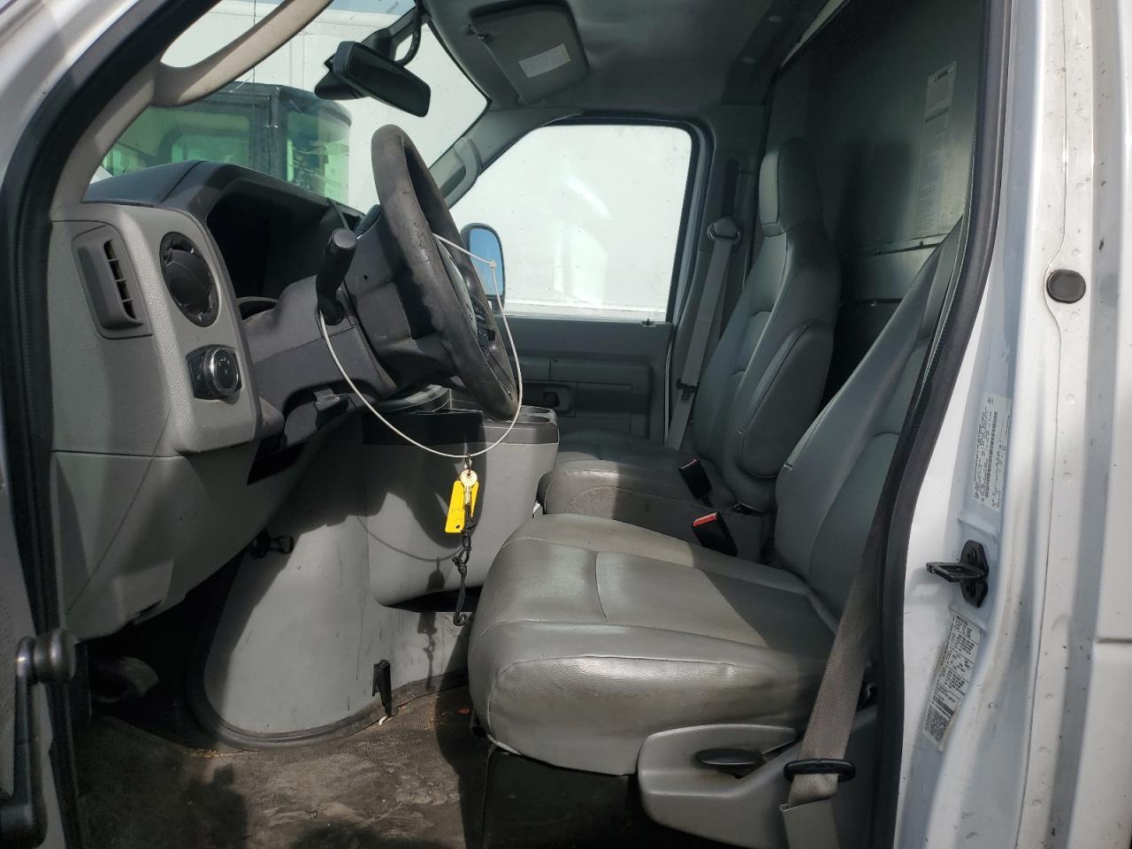2021 Ford Econoline E350 Super Duty Cutaway Van - Фото 7