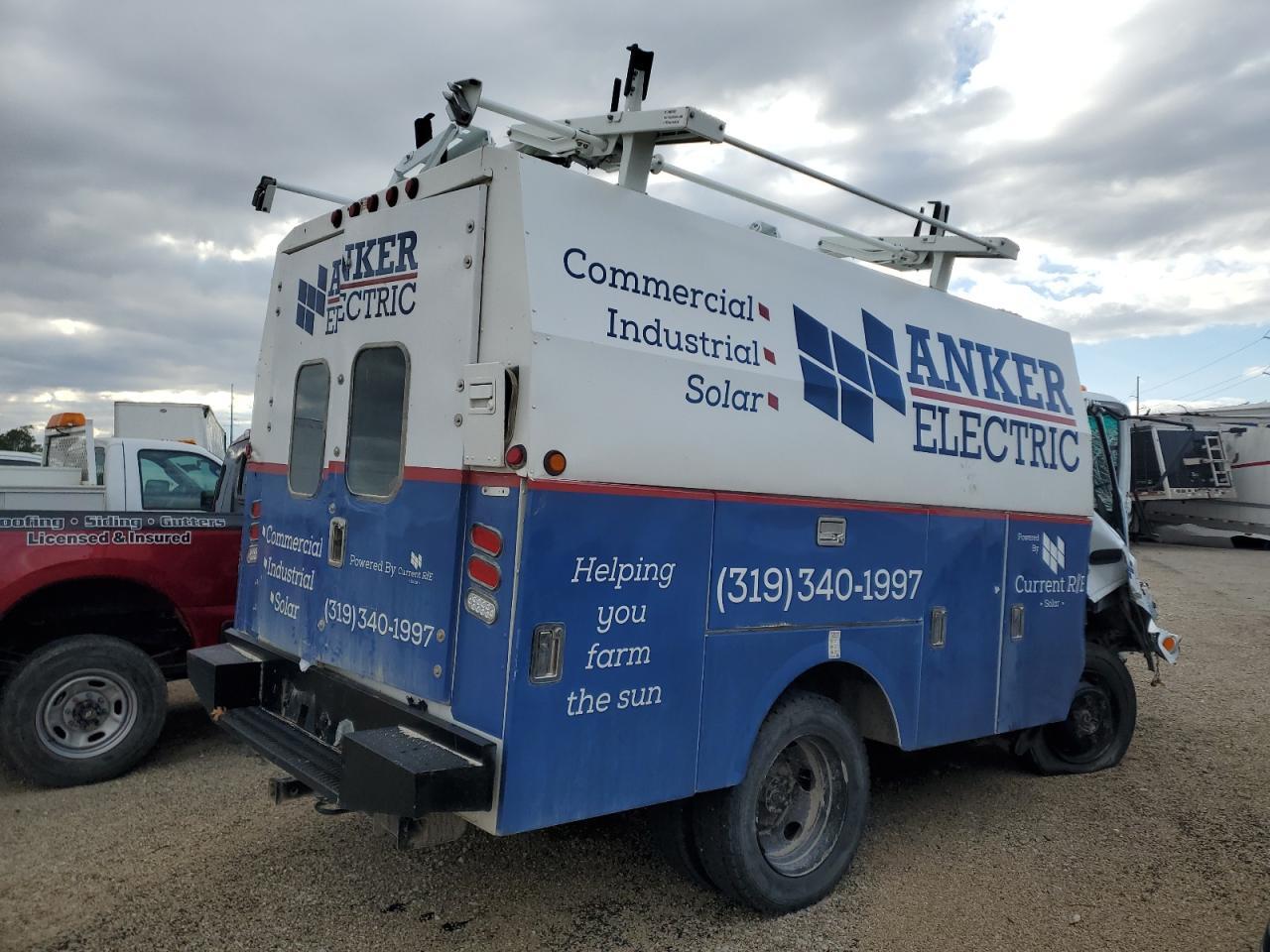 2007 Isuzu Npr Utility / Service Truck - Image 3