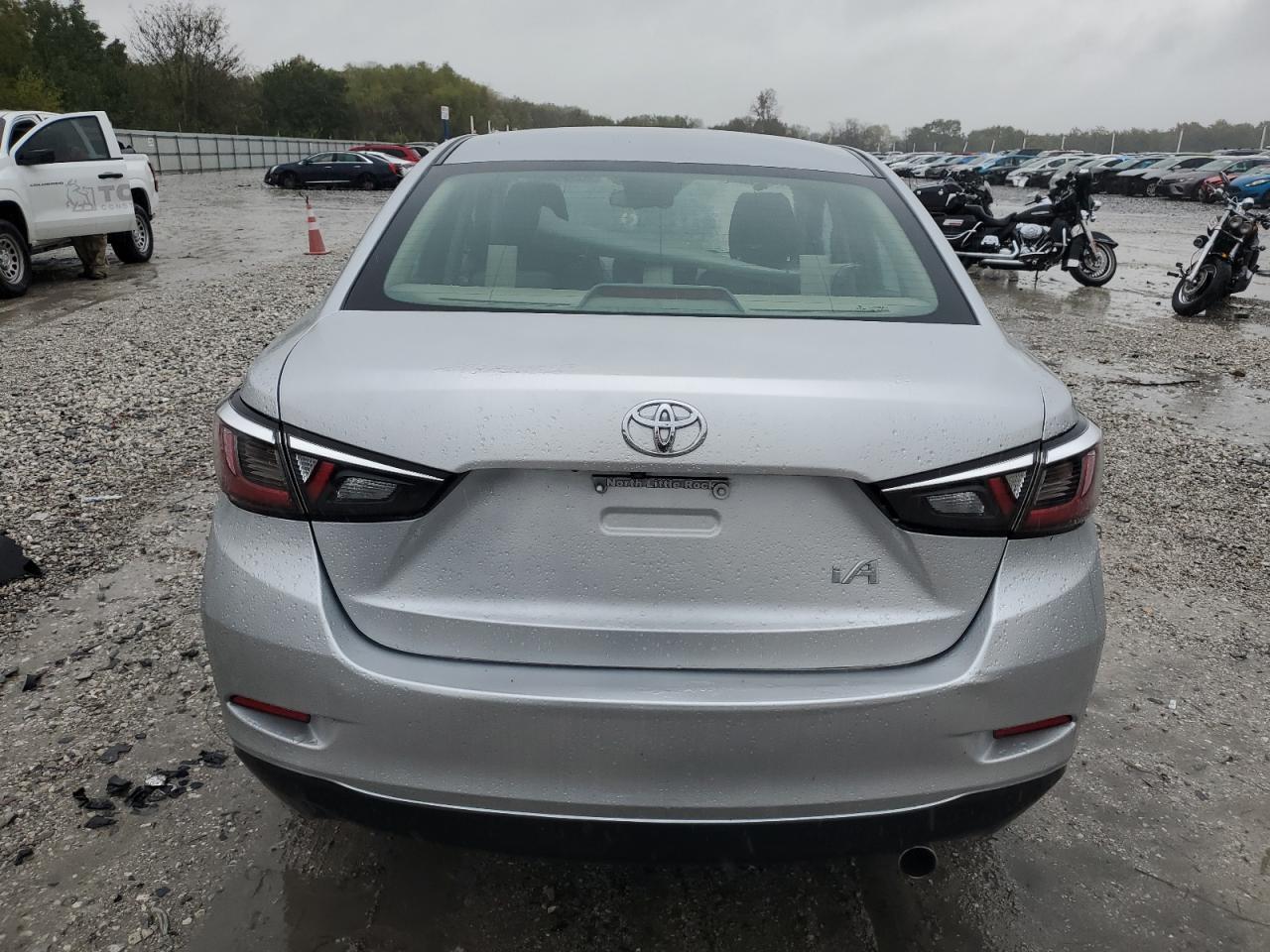 2018 Toyota Yaris Ia - Фото 6