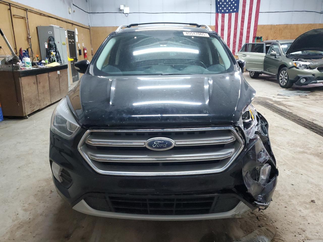 2017 Ford Escape Titanium - Image 5